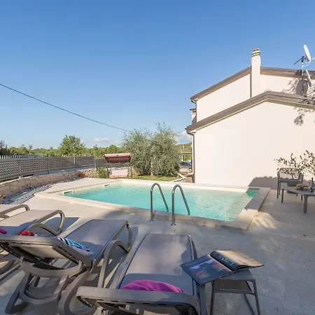 Malerische Mit Privatpool, Mediterranem Garten, Outdoor-kueche, Waschmaschine, Trockner Tatil Evi *
