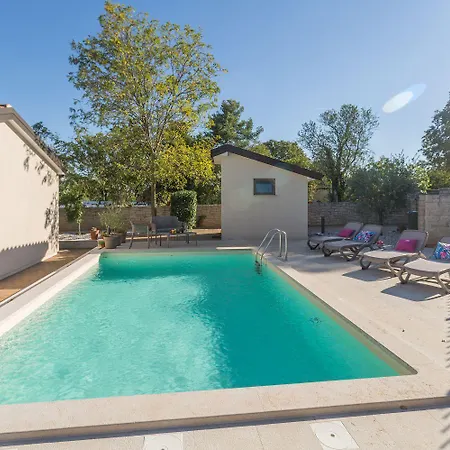 Malerische Mit Privatpool, Mediterranem Garten, Outdoor-kueche, Waschmaschine, Trockner Tatil Evi