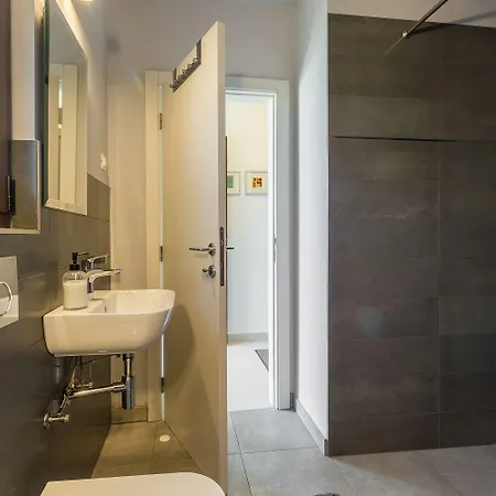 Malerische Mit Privatpool, Mediterranem Garten, Outdoor-kueche, Waschmaschine, Trockner Višnjan