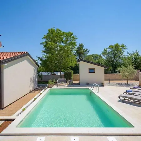 Malerische Mit Privatpool, Mediterranem Garten, Outdoor-kueche, Waschmaschine, Trockner Tatil Evi Višnjan